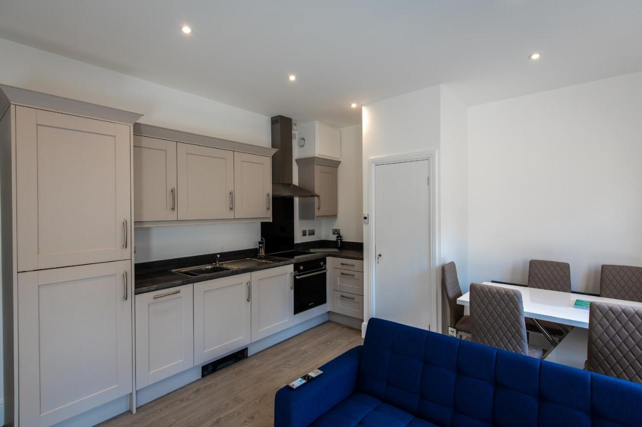 16 Queen Avenue City Centre Serviced Apartment W Free Parking Liverpool Exterior foto